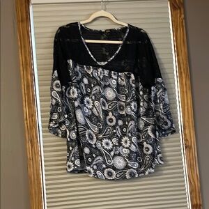 Women's Black and White Paisley Top